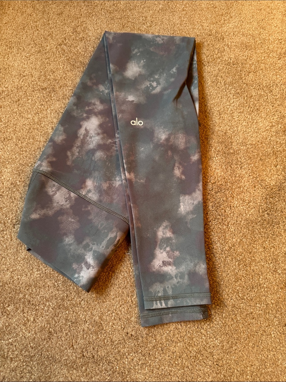 Alo Kids Tie-Dye Performance Leggings - Charcoal Mix